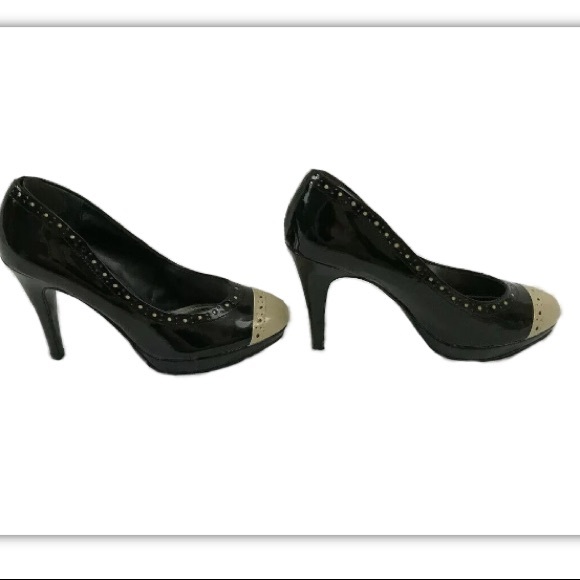 White House Black Market Benna Heels - Size 7 - Picture 7 of 11